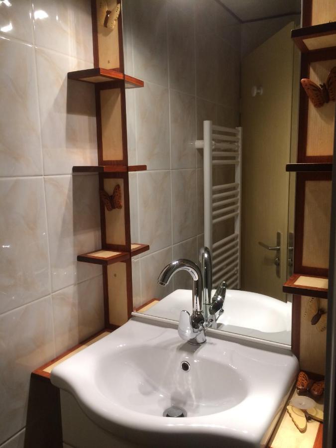 Studio Meuble A Алмон Екстериор снимка