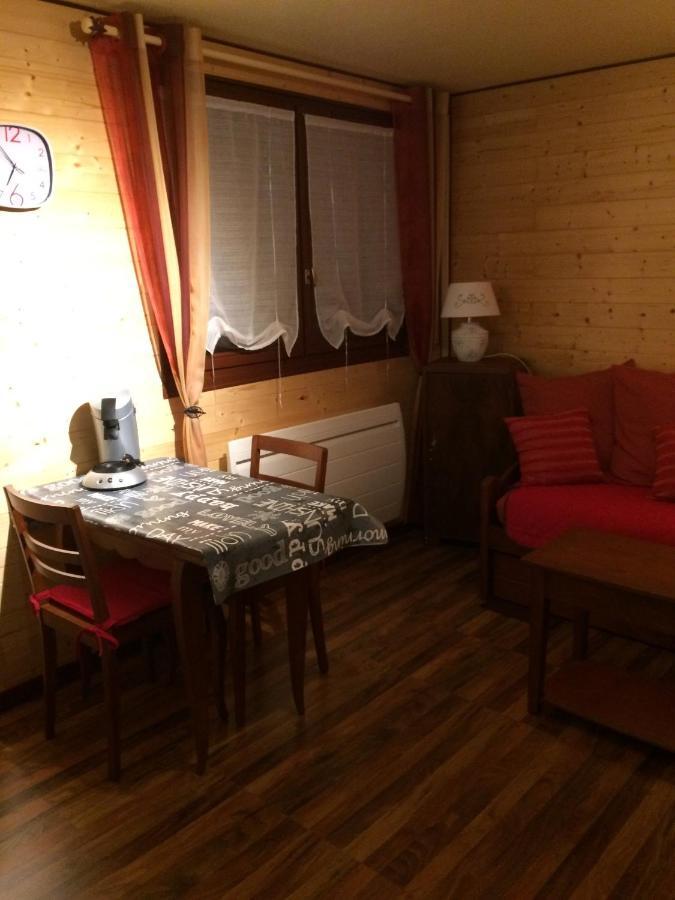 Studio Meuble A Алмон Екстериор снимка